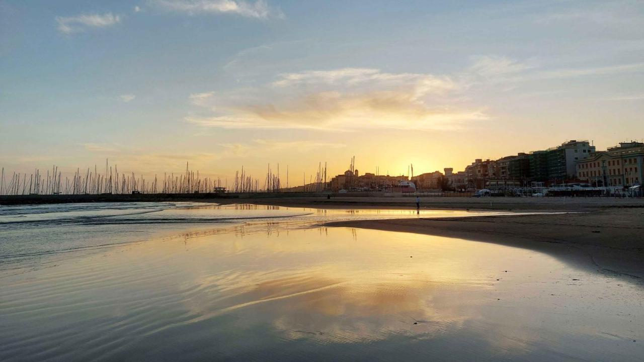 Sweet Home & Wellness Affittacamere Nettuno Exterior foto