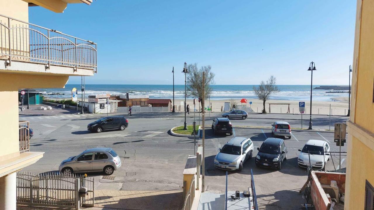 Sweet Home & Wellness Affittacamere Nettuno Exterior foto