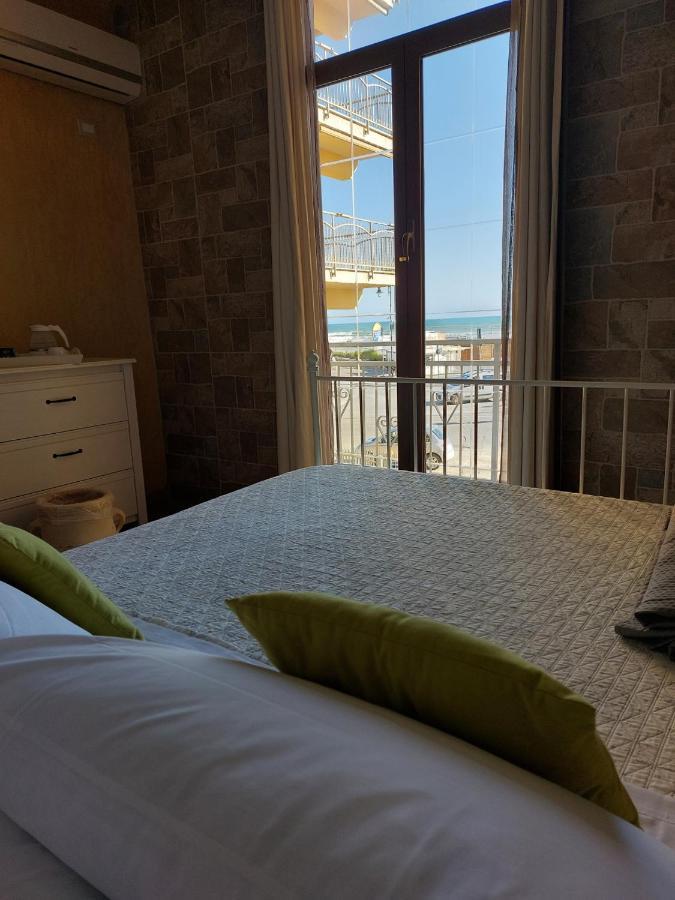 Sweet Home & Wellness Affittacamere Nettuno Exterior foto