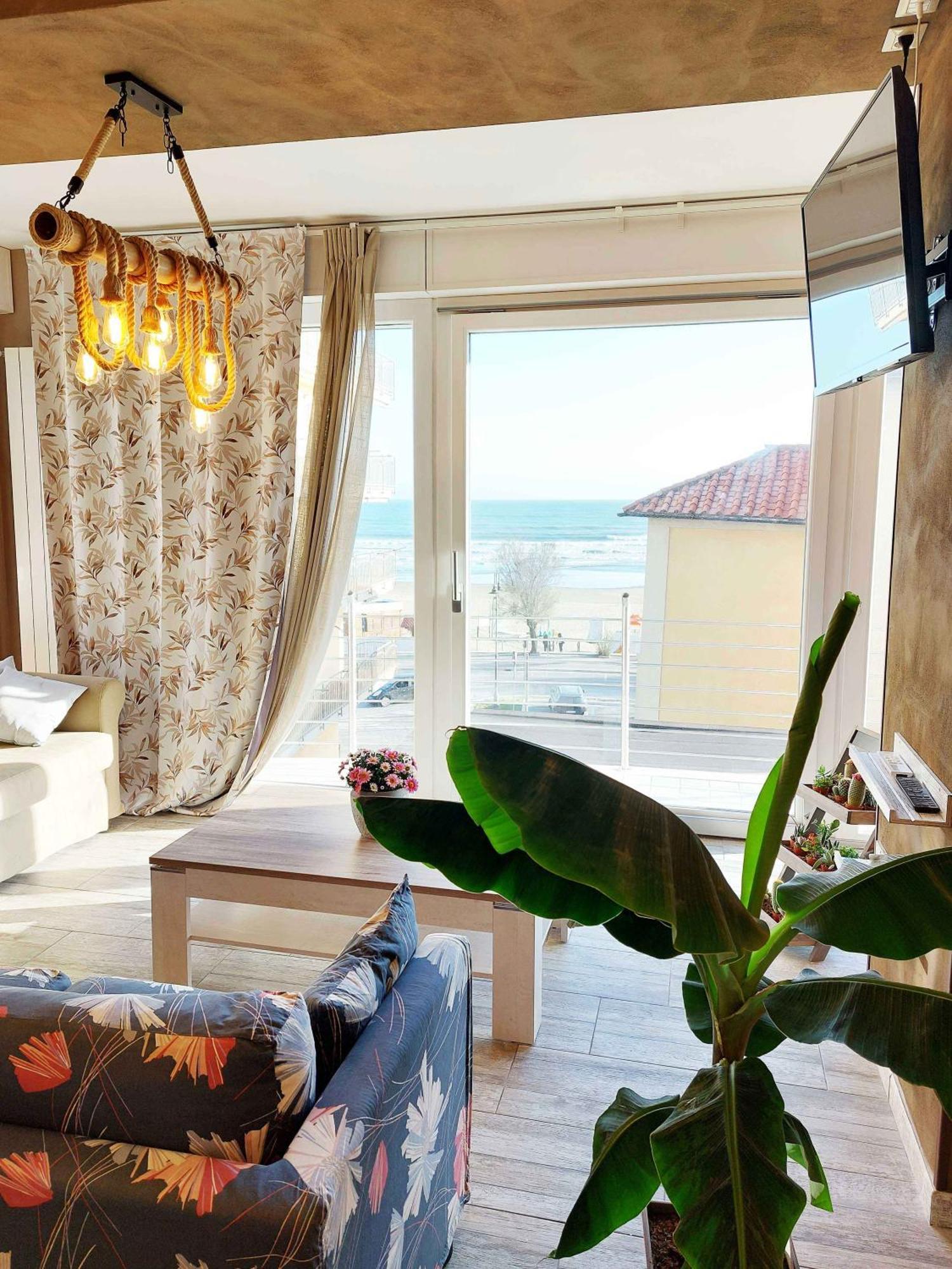 Sweet Home & Wellness Affittacamere Nettuno Exterior foto
